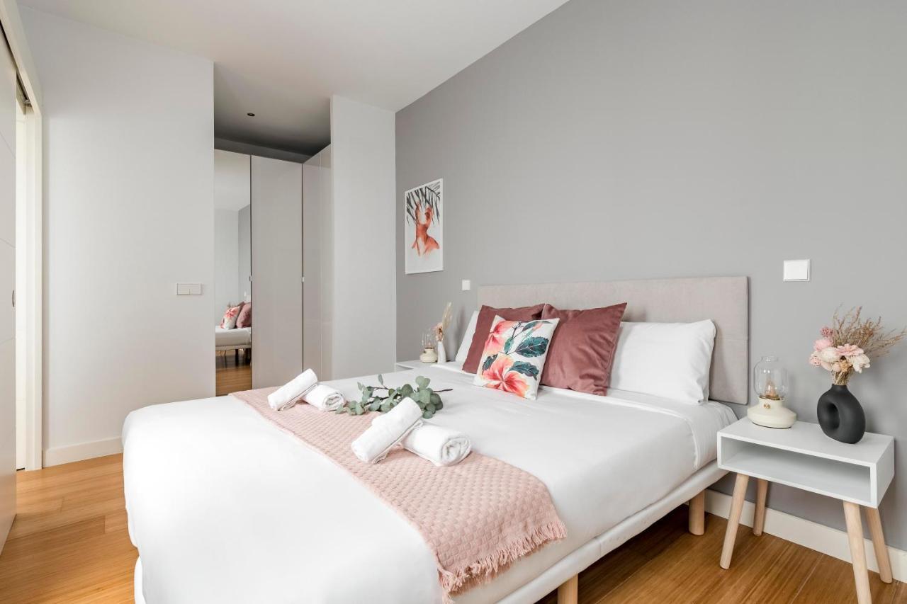 Charming Tirso De Molina III Apartment Madrid Exterior photo